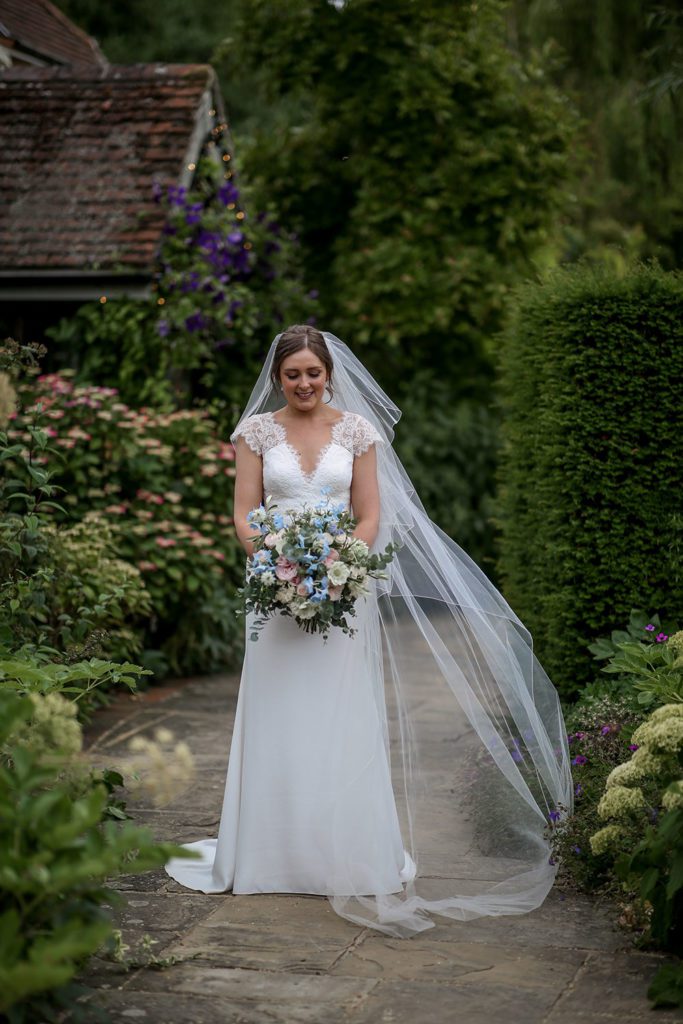 Jenni in Suzanne Neville Antoinetta for a relaxed pretty barn