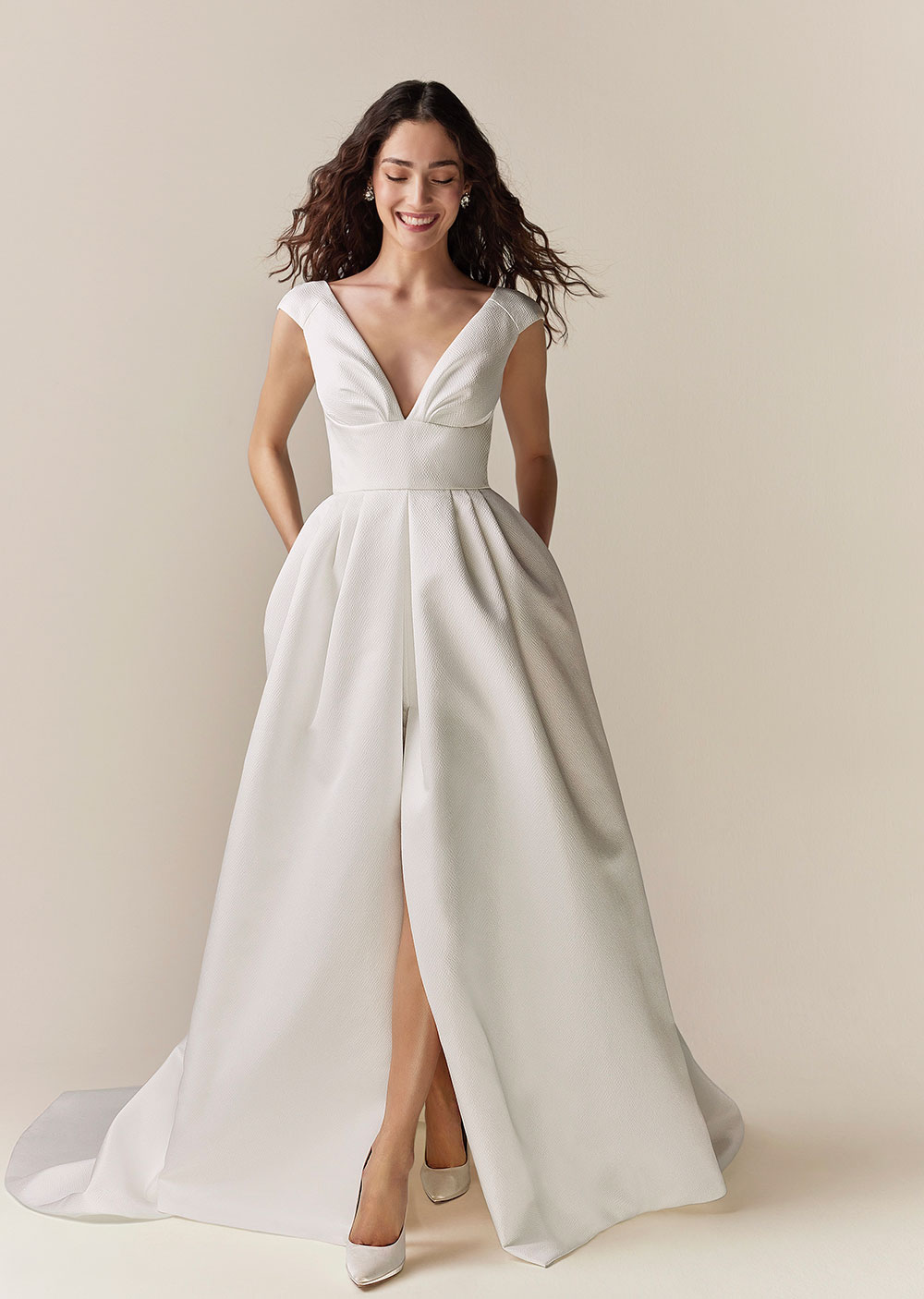 Jesus Peiro 2544 v-neck wedding dress with split skirt