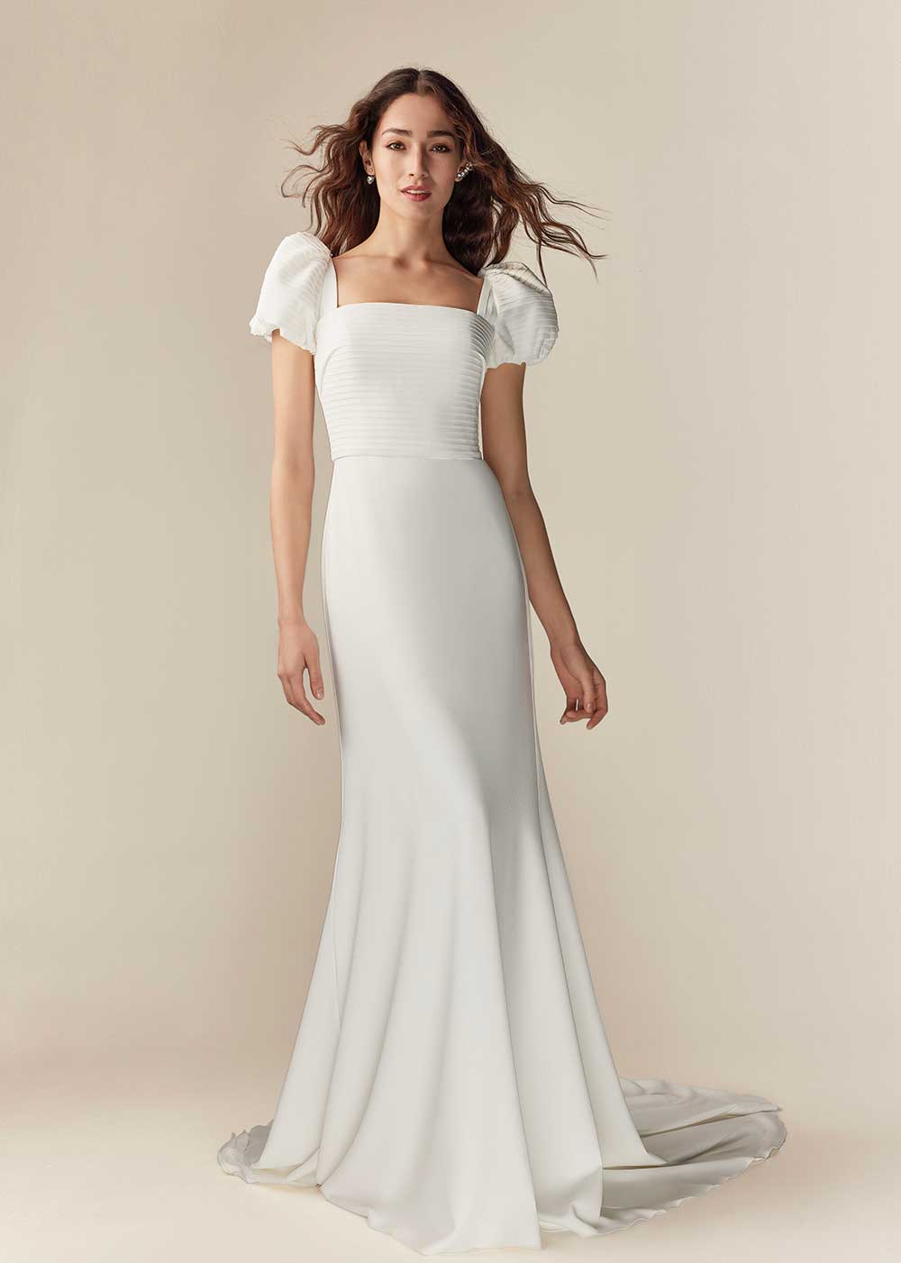 Jesus Peiro 2527 wedding dress with pleats and puff sleeves