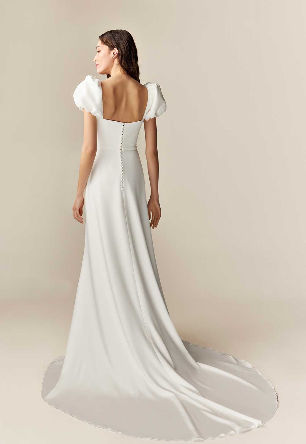 Jesus Peiro 2527 wedding dress with pleats and puff sleeves